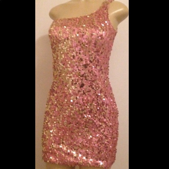 Dress - Picture 1 of 1